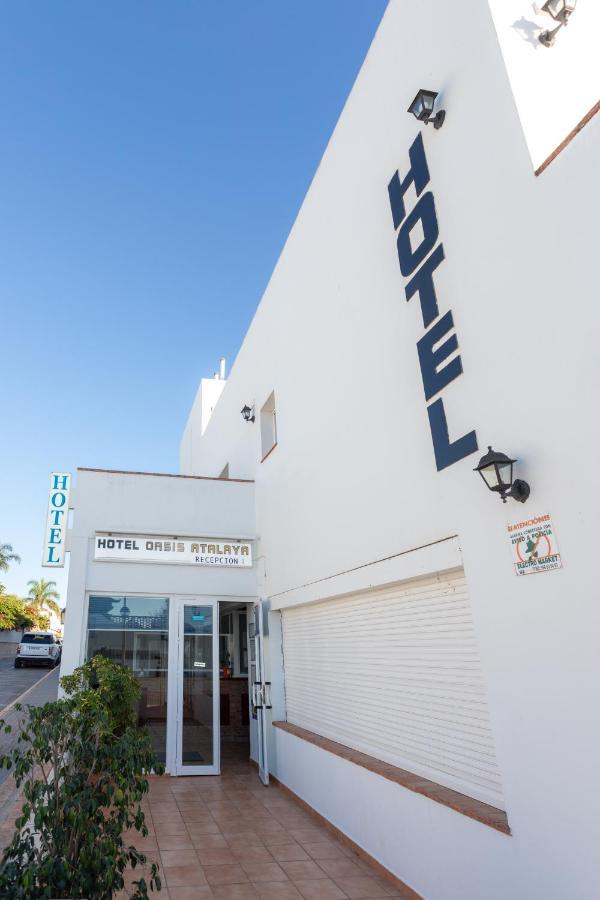 Hotel Oasis Atalaya Conil De La Frontera Esterno foto