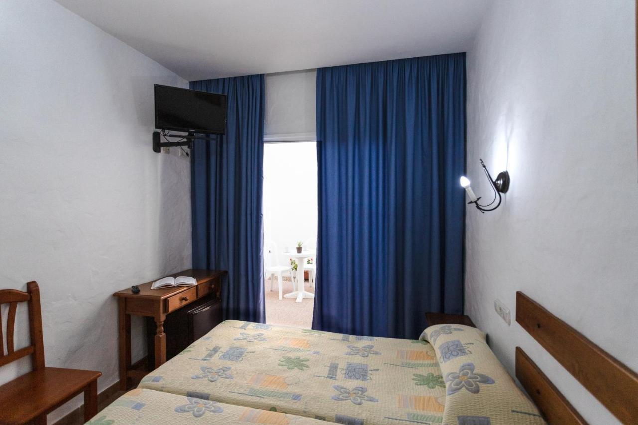 Hotel Oasis Atalaya Conil De La Frontera Esterno foto