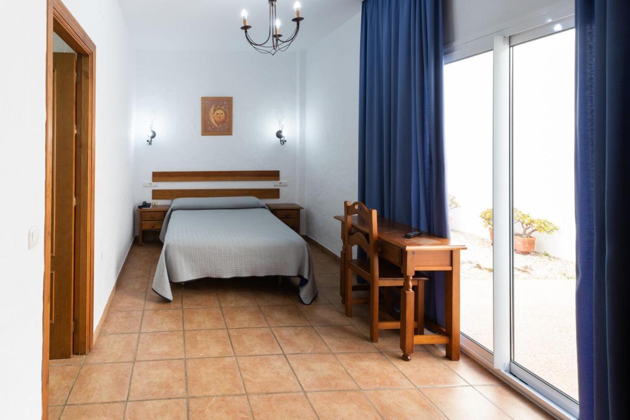 Hotel Oasis Atalaya Conil De La Frontera Esterno foto