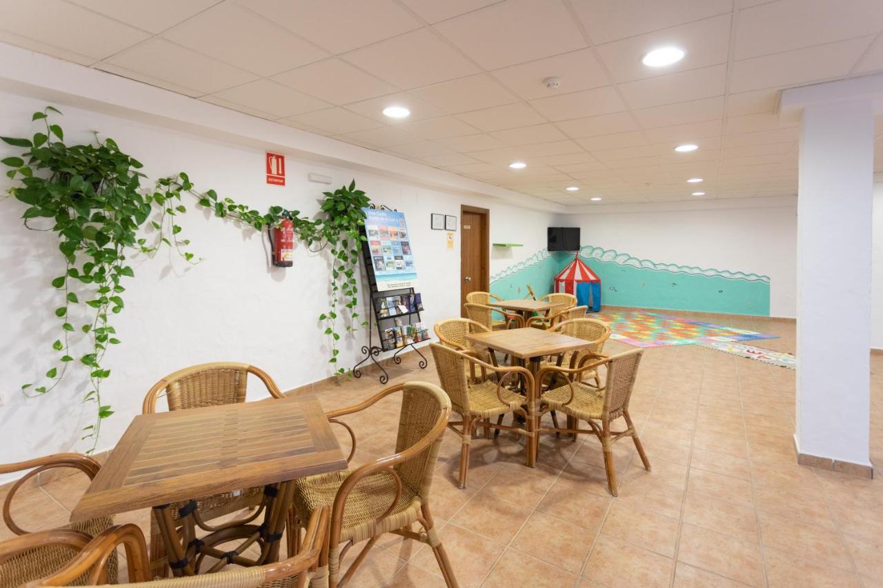 Hotel Oasis Atalaya Conil De La Frontera Esterno foto