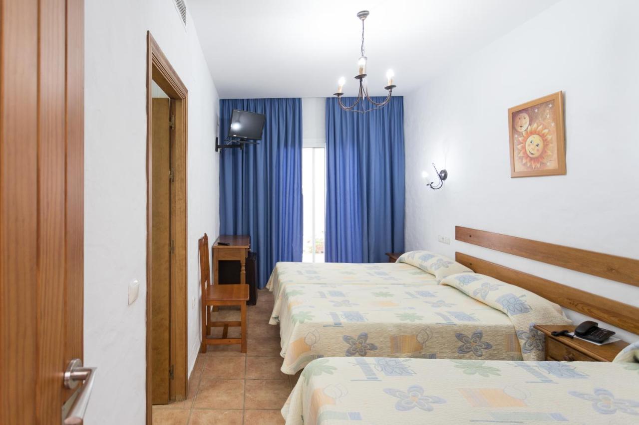 Hotel Oasis Atalaya Conil De La Frontera Esterno foto