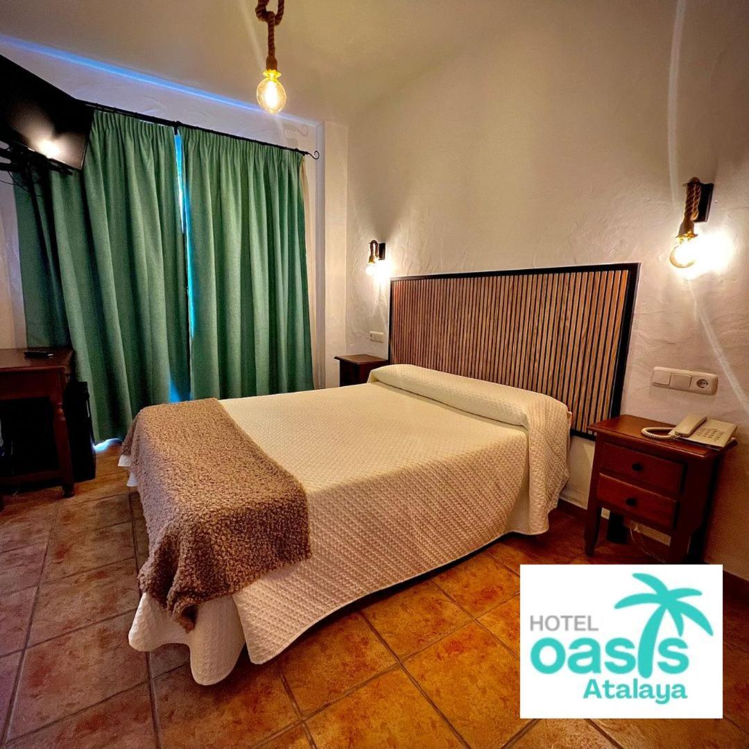 Hotel Oasis Atalaya Conil De La Frontera Esterno foto