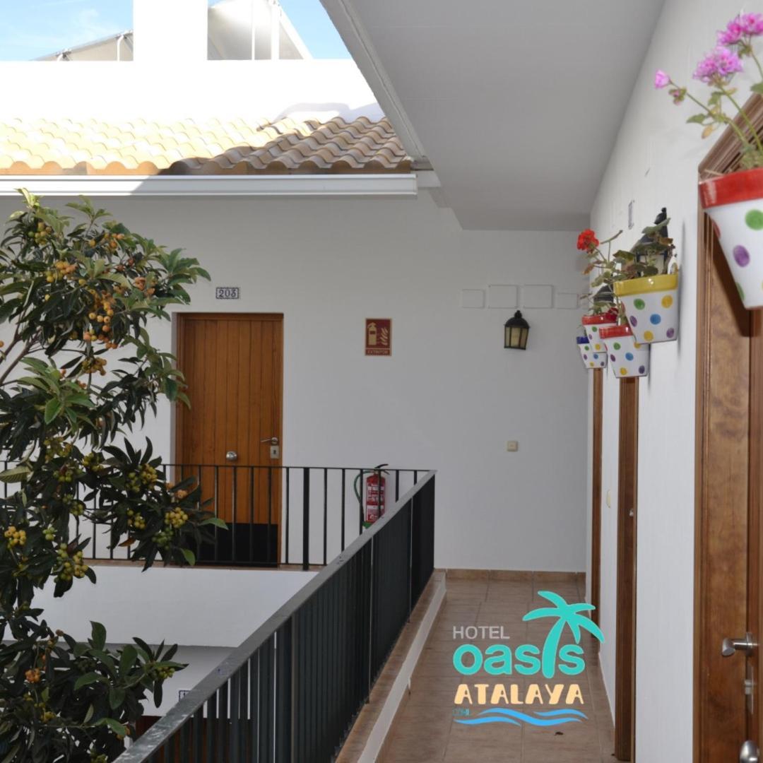 Hotel Oasis Atalaya Conil De La Frontera Esterno foto
