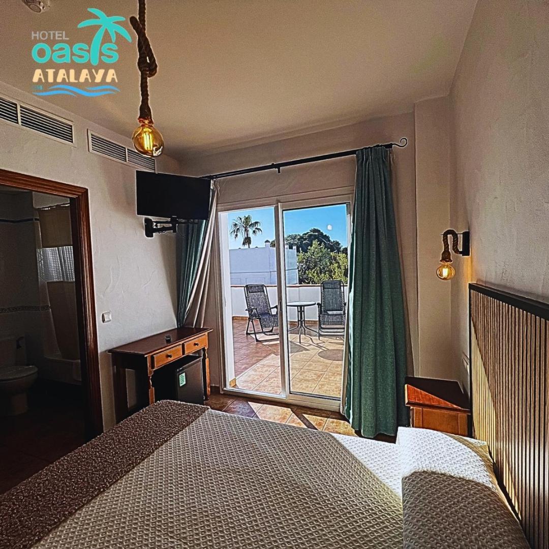 Hotel Oasis Atalaya Conil De La Frontera Esterno foto
